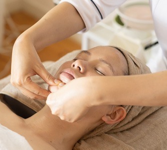 https://biten-school.rey.co.jp/wp-content/uploads/2024/09/care_photo02.jpg